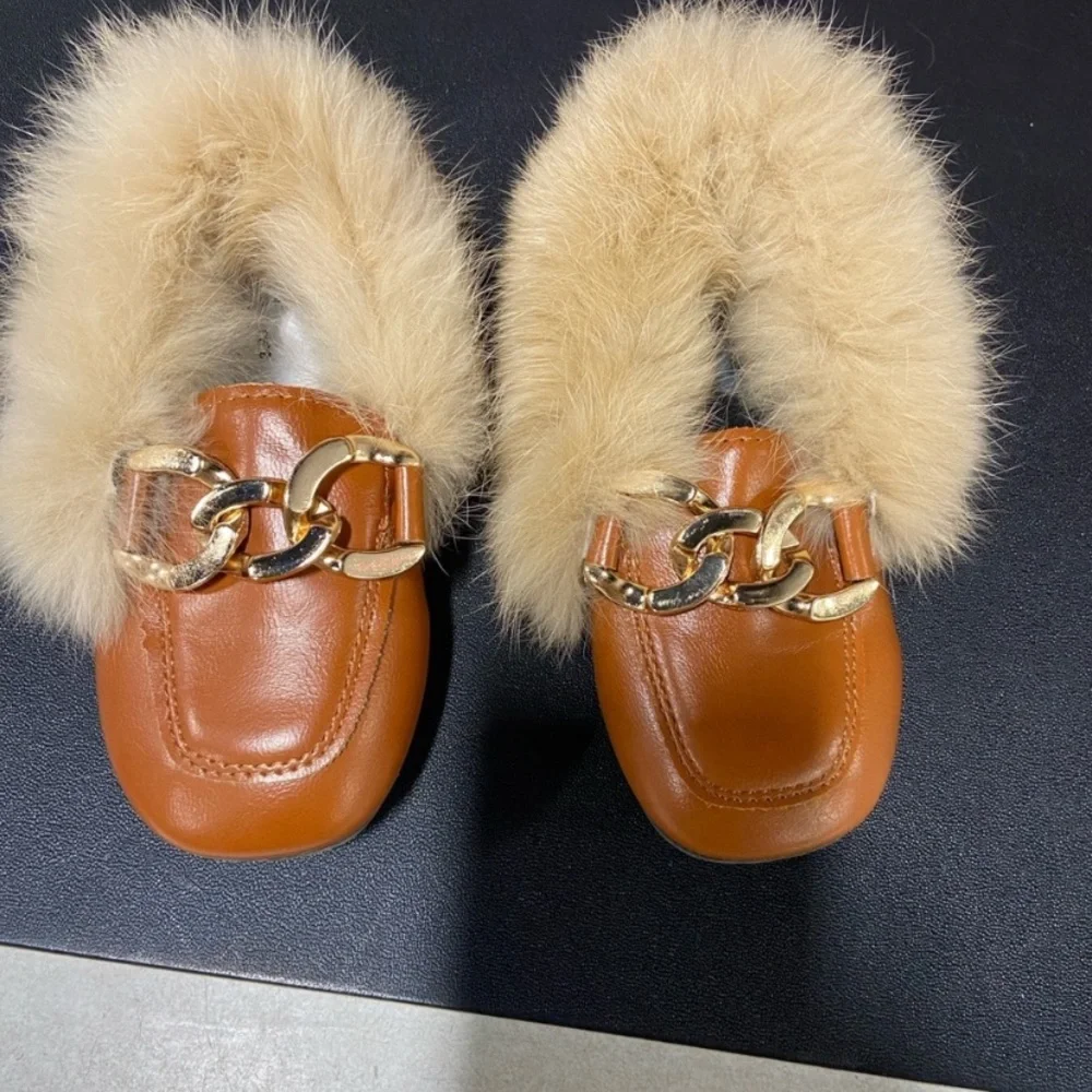 Adorable whisker color authentic rabbit Fur mules with gold chain size 2…